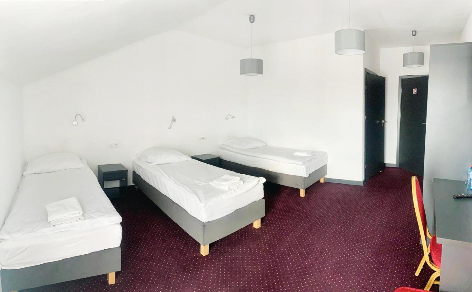 Hotelik & Restauracja Amber ราชิน ภายนอก รูปภาพ