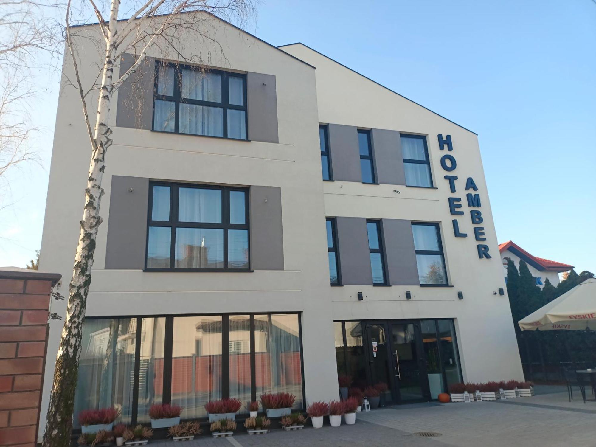 Hotelik & Restauracja Amber ราชิน ภายนอก รูปภาพ