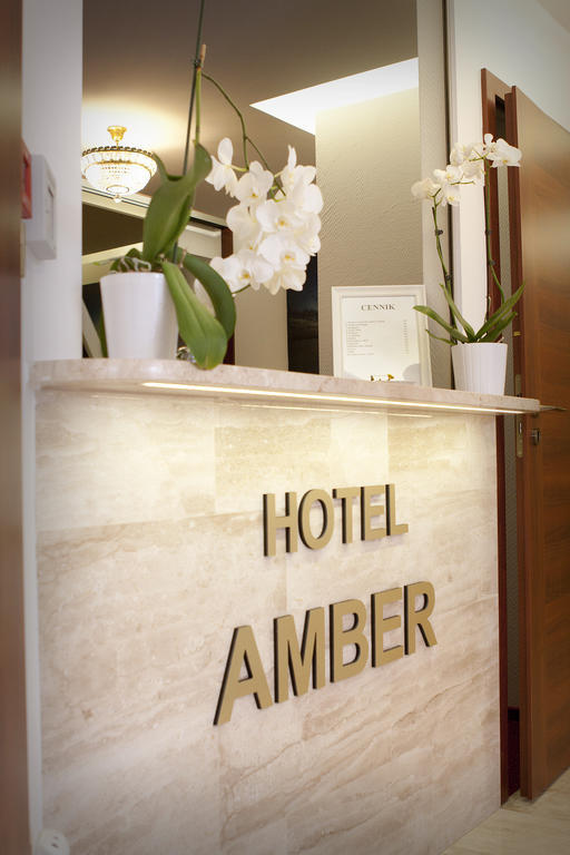 Hotelik & Restauracja Amber ราชิน ภายนอก รูปภาพ